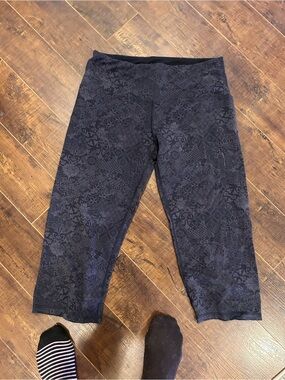 Womens kirkland capris